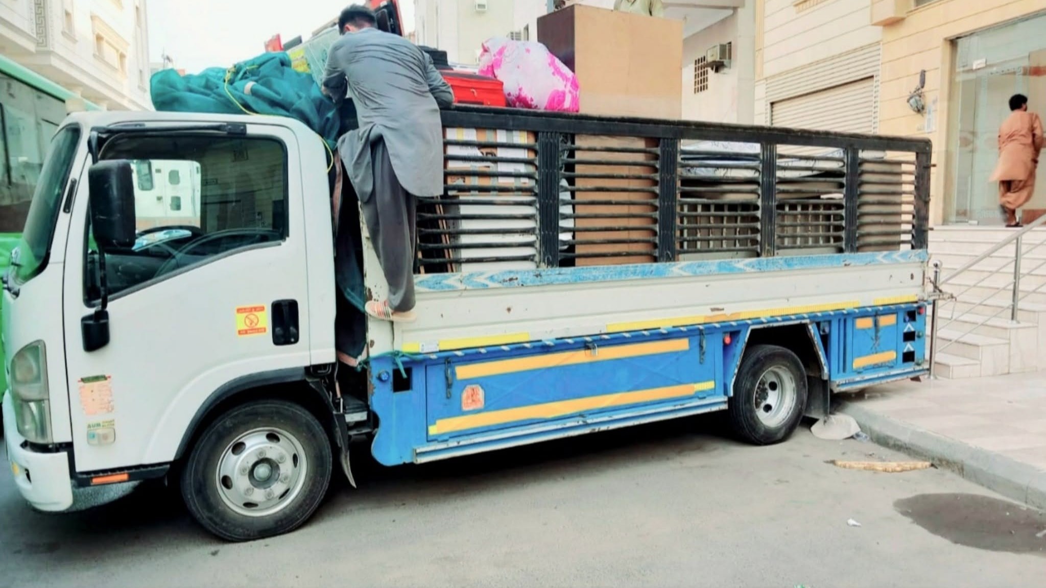 Dyna truck ready for local and national moving in Saudi Arabia